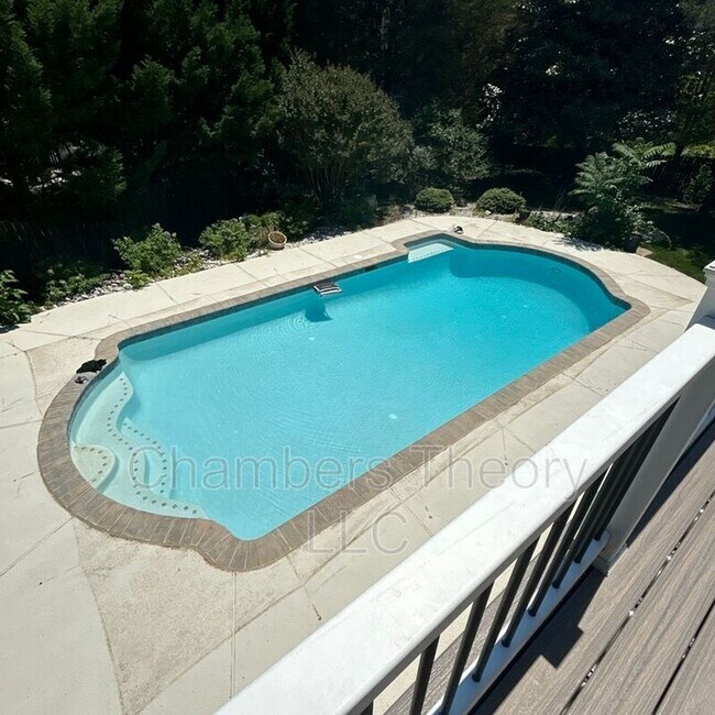 Foto del edificio - 5827 Wessex Ln