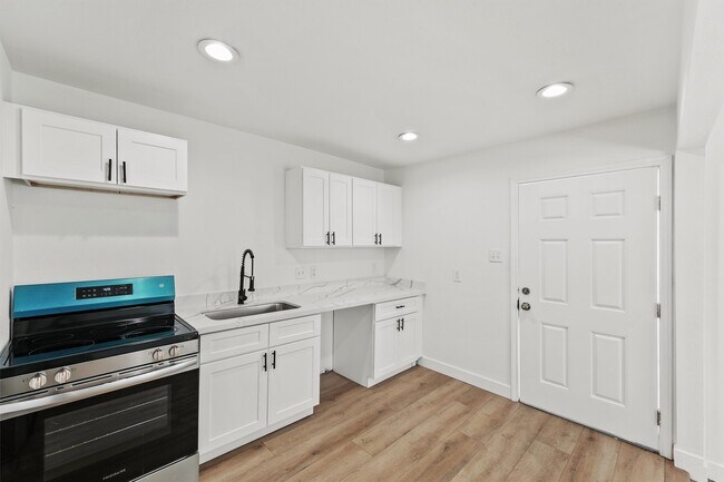 Foto del edificio - 5406 Firefly St