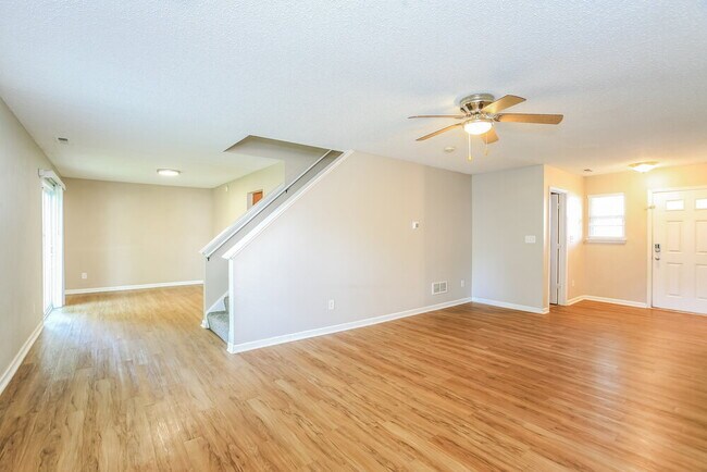 Building Photo - 19546 Prairie Crossing Dr