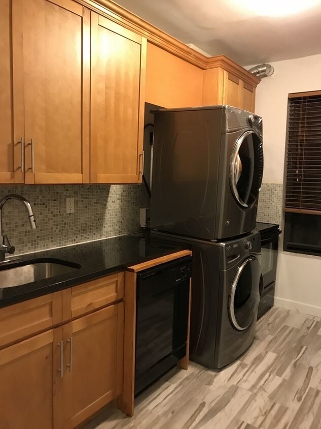 Foto principal - 1108 Cortelyou Rd