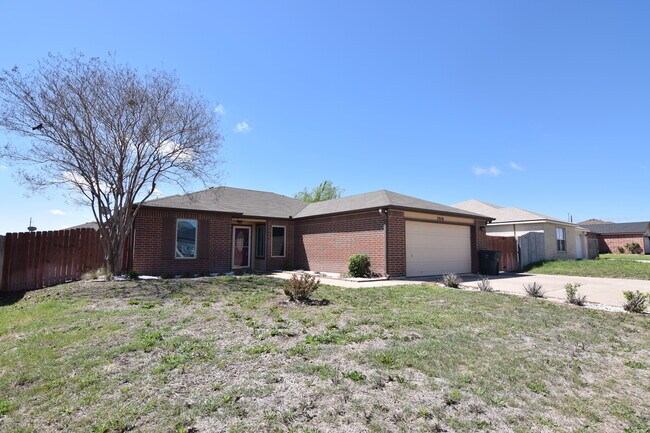 Foto del edificio - 3910 Fieldcrest Dr