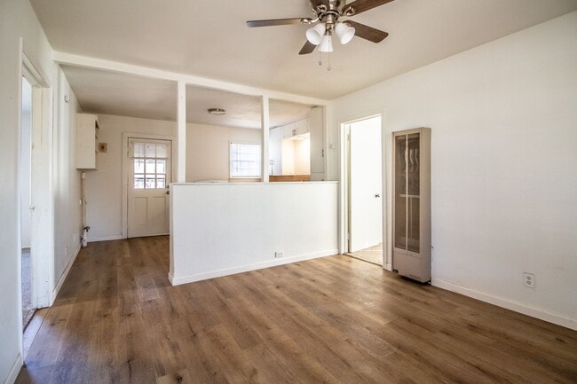 Foto del edificio - 2 bedroom Now Leasing