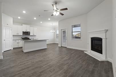 Building Photo - 11217 Delta Dr