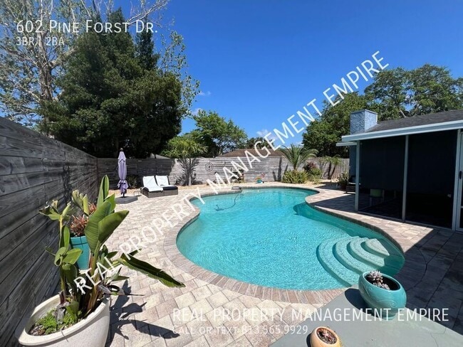 Photo - 602 Pine Forest Dr House