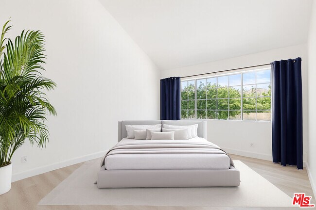 Building Photo - 4240 Lost Hills Rd