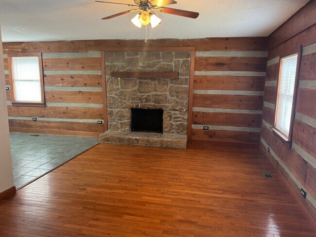 Foto del edificio - 2 Bedroom 2 Bathroom Home in Johnson City, TN