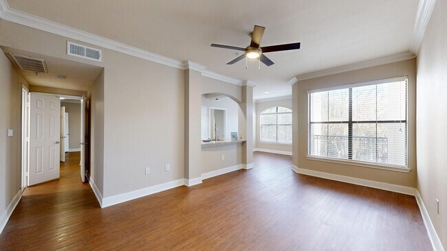 Interior Photo - THIRTY377