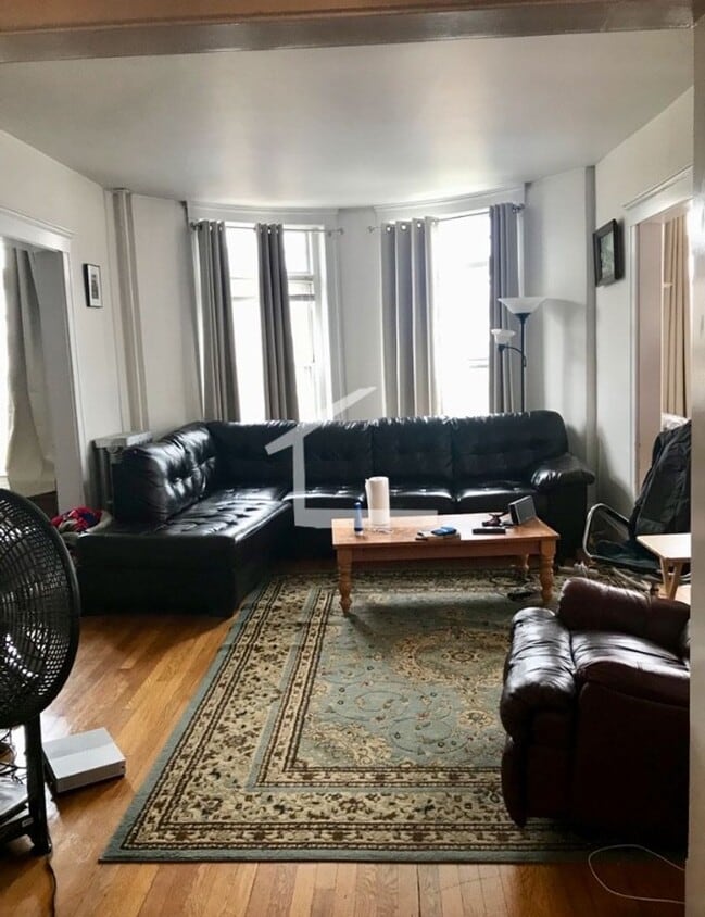 Foto principal - Nice 3 bed plus office in Brookline