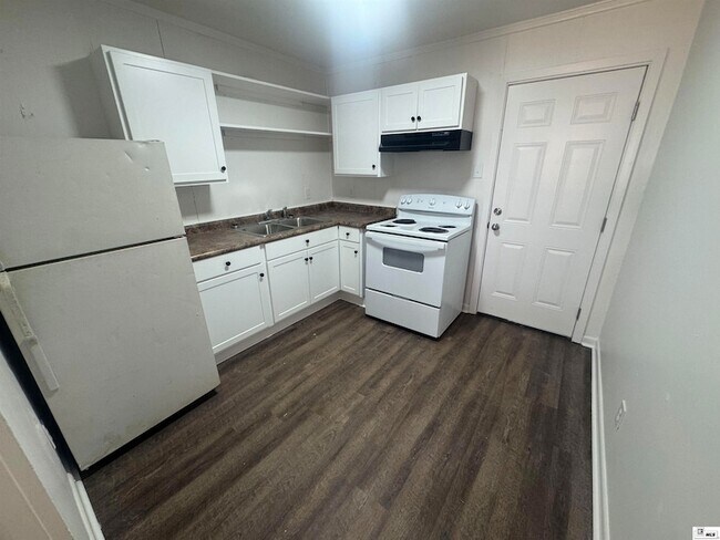 Foto del edificio - 207 Oaklawn Dr