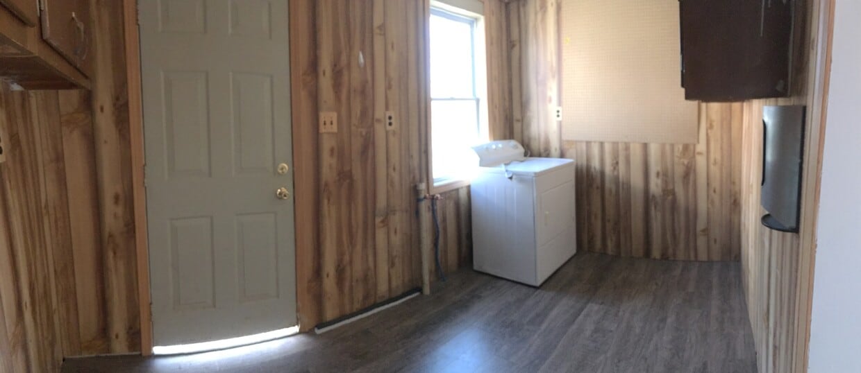 Primary Photo - 217 Oney Ave