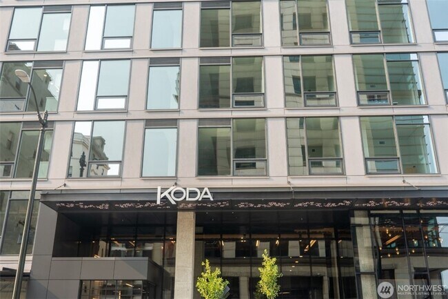 Foto del edificio - 450 South Main St