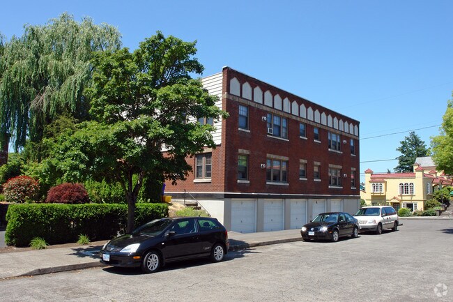 Foto del edificio - 3080 SE Ankeny St