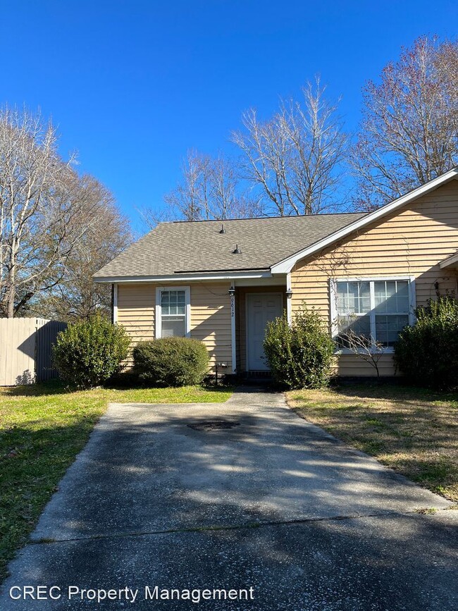 Building Photo - 2 br, 2 bath House - 9612 Blue Jay Court