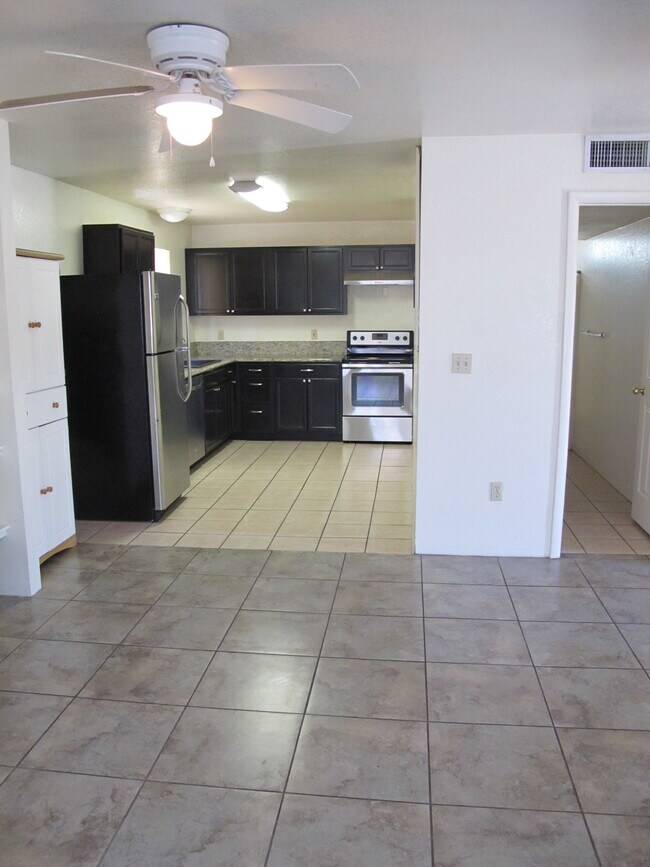 Foto del edificio - 1620 N Fremont Ave