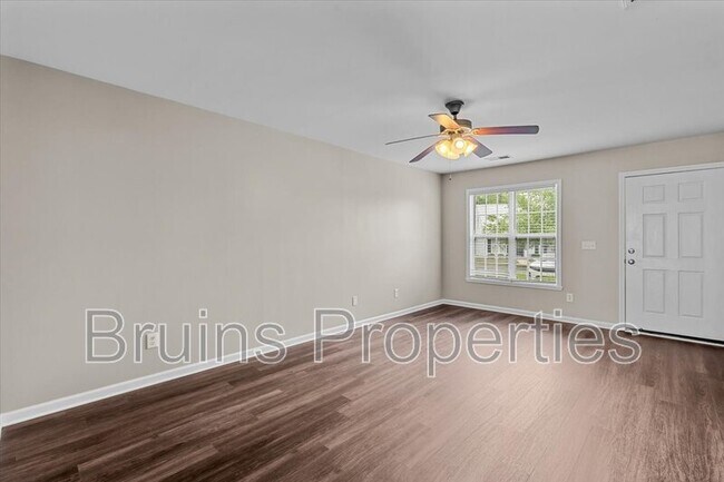 Foto del edificio - 3884 Hickswood Creek Dr
