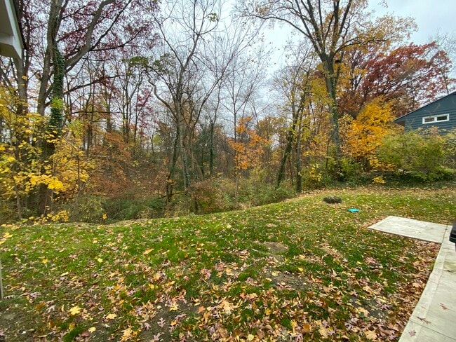 Building Photo - 571 Grayton Rd