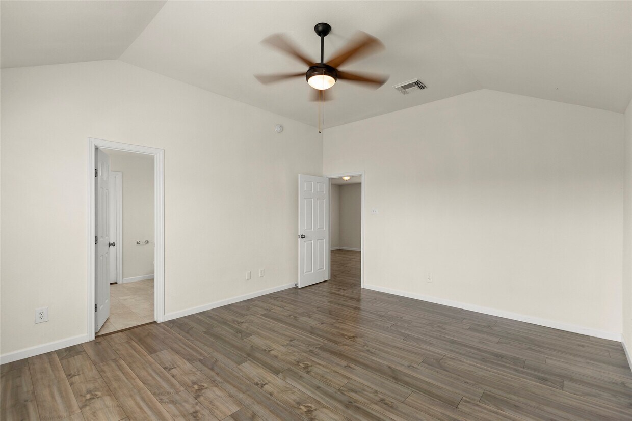 Foto del edificio - 14106 Kinsbourne Ln