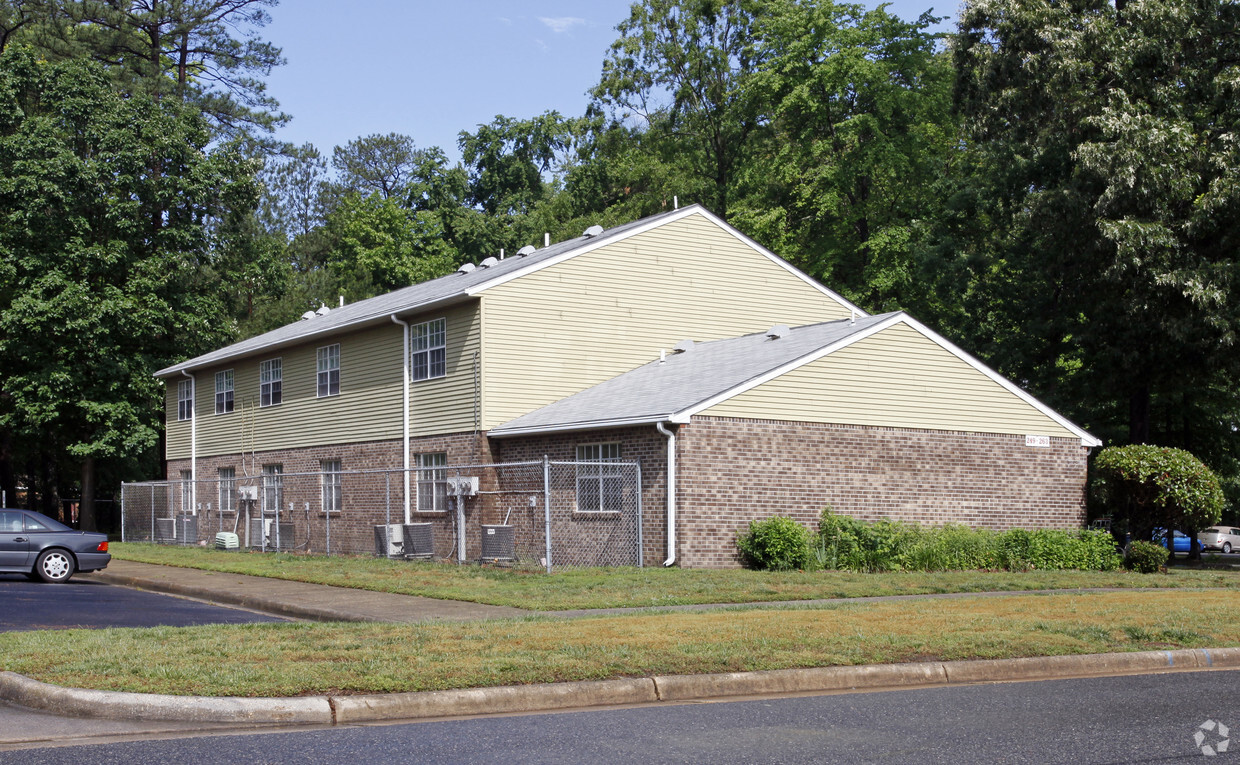 Building Photo - Berkley West Apartments