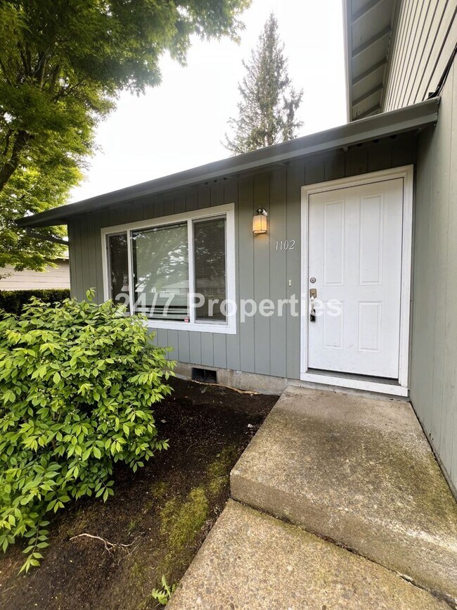 Building Photo - 2024-1102MF