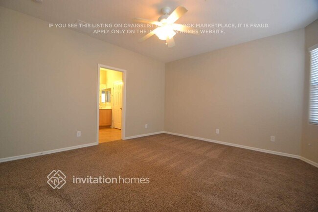 Foto del edificio - 7541 Key Royale Ct
