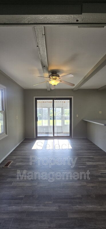 Foto del edificio - 5016 S Camden Dr