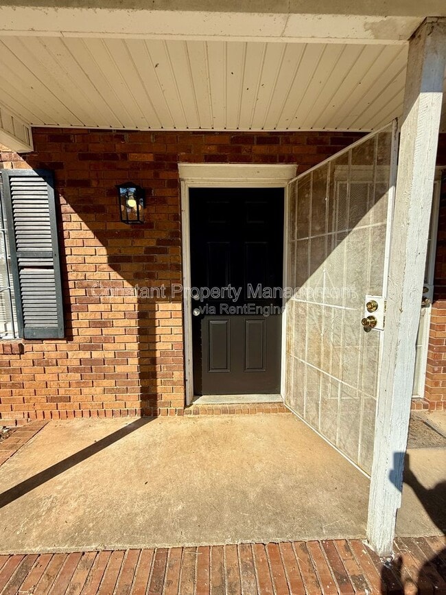 Building Photo - 1880 Clinton Rd