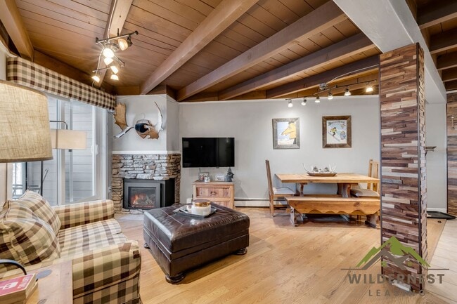 Foto del edificio - Treehouse Condo - 2 Bedroom/2 Bath Inviting Condo w/All Utilities On Bus Route