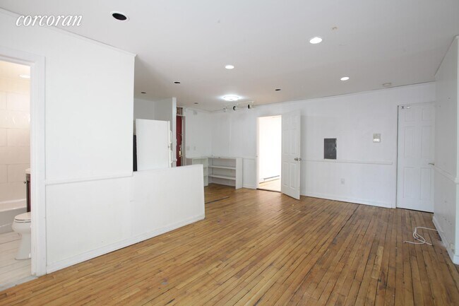 Foto del edificio - 655 6th Ave