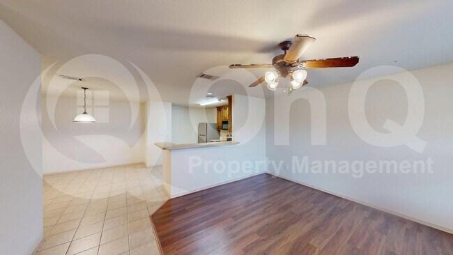 Foto del edificio - 2335 N Elm St