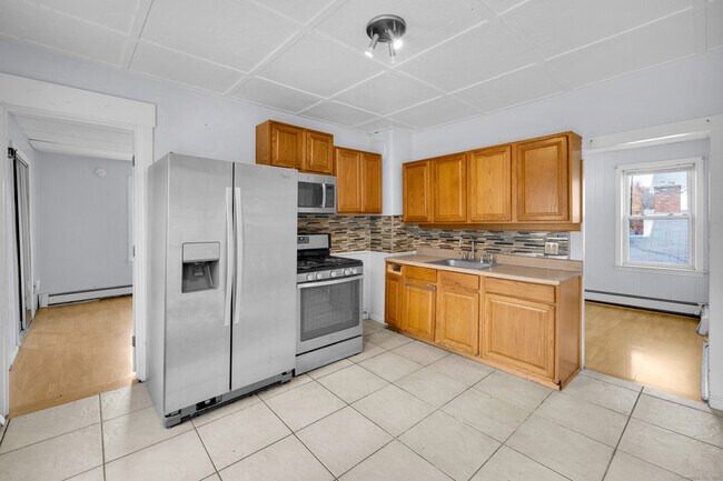 Foto del edificio - 223 Lawlor St