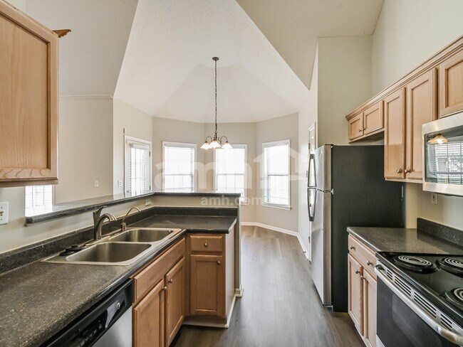 Building Photo - 8254 Blue Lagoon Dr