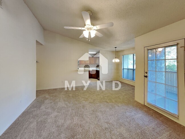 Foto del edificio - 1301 Willoughby Ln Ap 5321