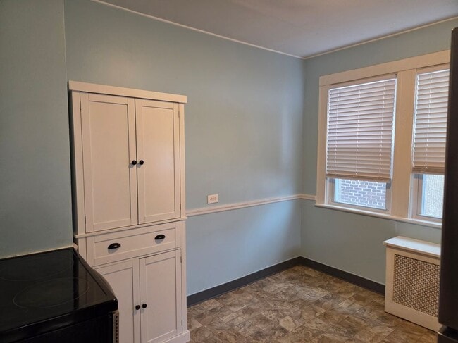 Building Photo - 1594 Union St