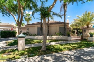 Building Photo - 7799 E Oakshore Dr