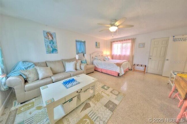 Foto del edificio - 411 Esther St