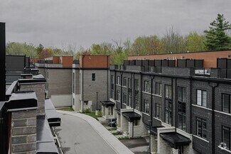 Building Photo - 258 Hespeler Rd