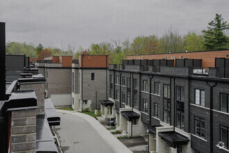 Building Photo - 258 Hespeler Rd