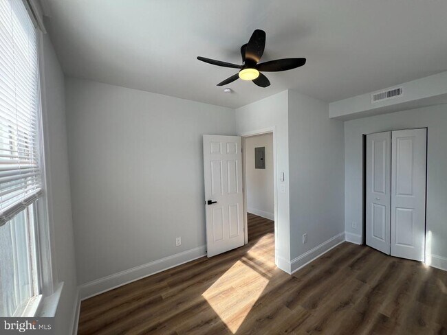 Foto del edificio - 1941 16th St SE