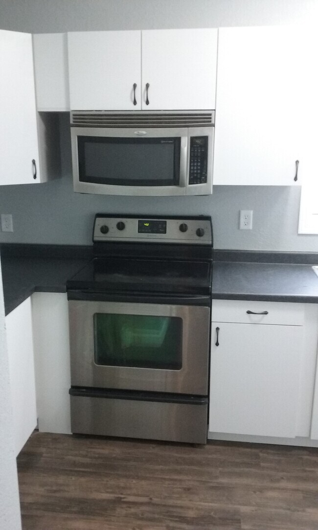 Foto del edificio - 1513 W Veterans Pkwy