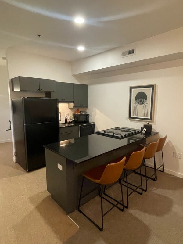 Building Photo - 228 E 500 S