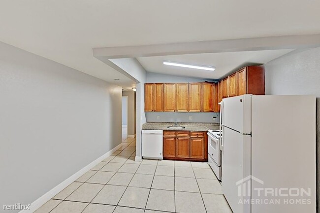 Building Photo - 5291 Eadie Pl