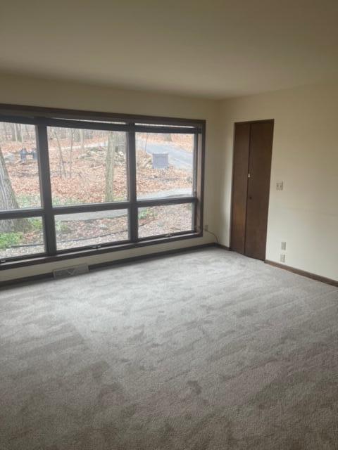 Foto del edificio - W280N3595 Taylors Woods Rd NE