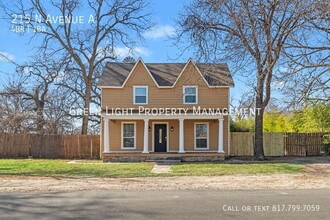 Building Photo - 215 N Ave A