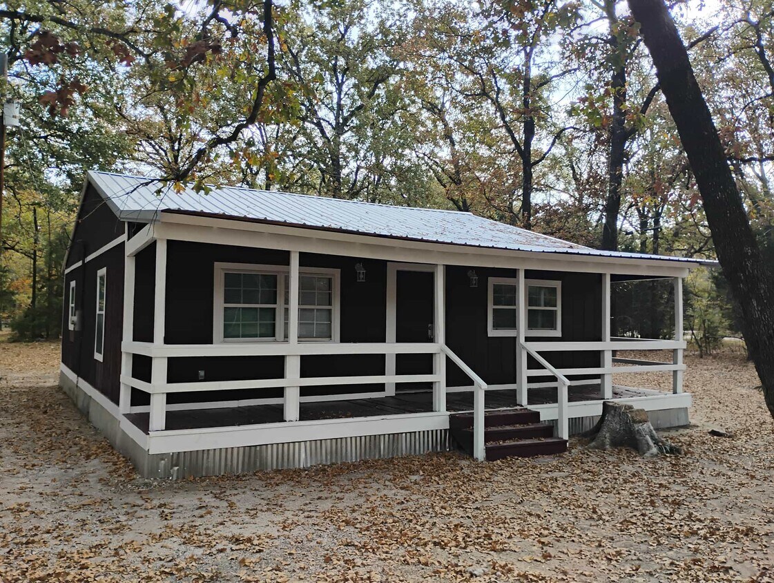 Primary Photo - 111 Pueblo St