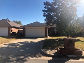 Building Photo - 1708 San Juan Ave