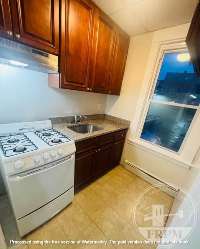 Foto principal - 2201 Purchase St