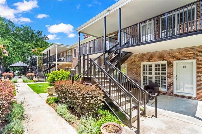 Foto del edificio - 3675 Peachtree Rd NE