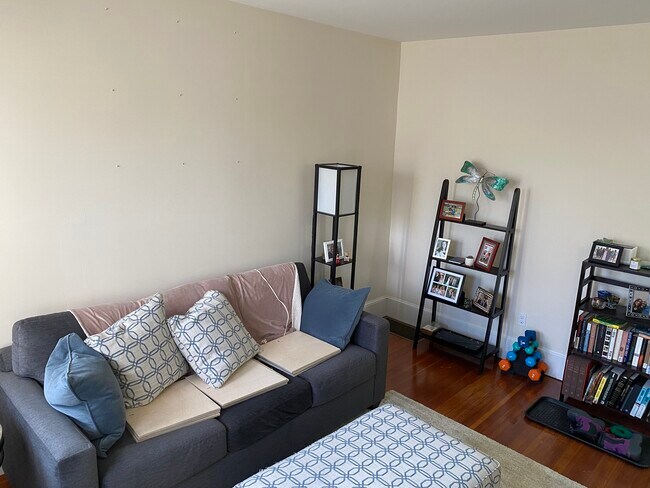 Foto del edificio - 15 Sargent Ave