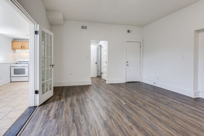 Building Photo - 705 Brownsville Rd