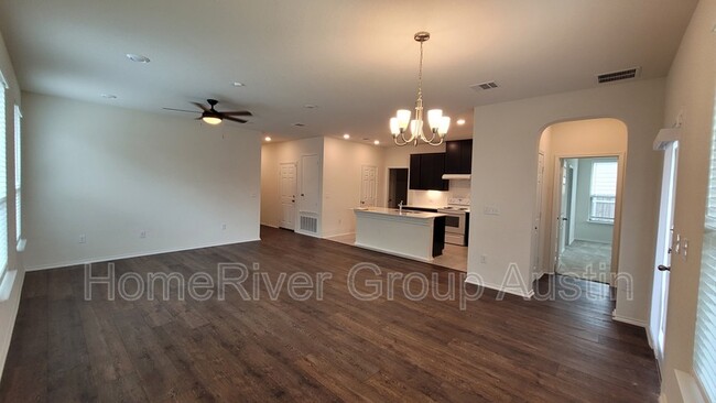 Foto del edificio - 7828 Nightwing Rd